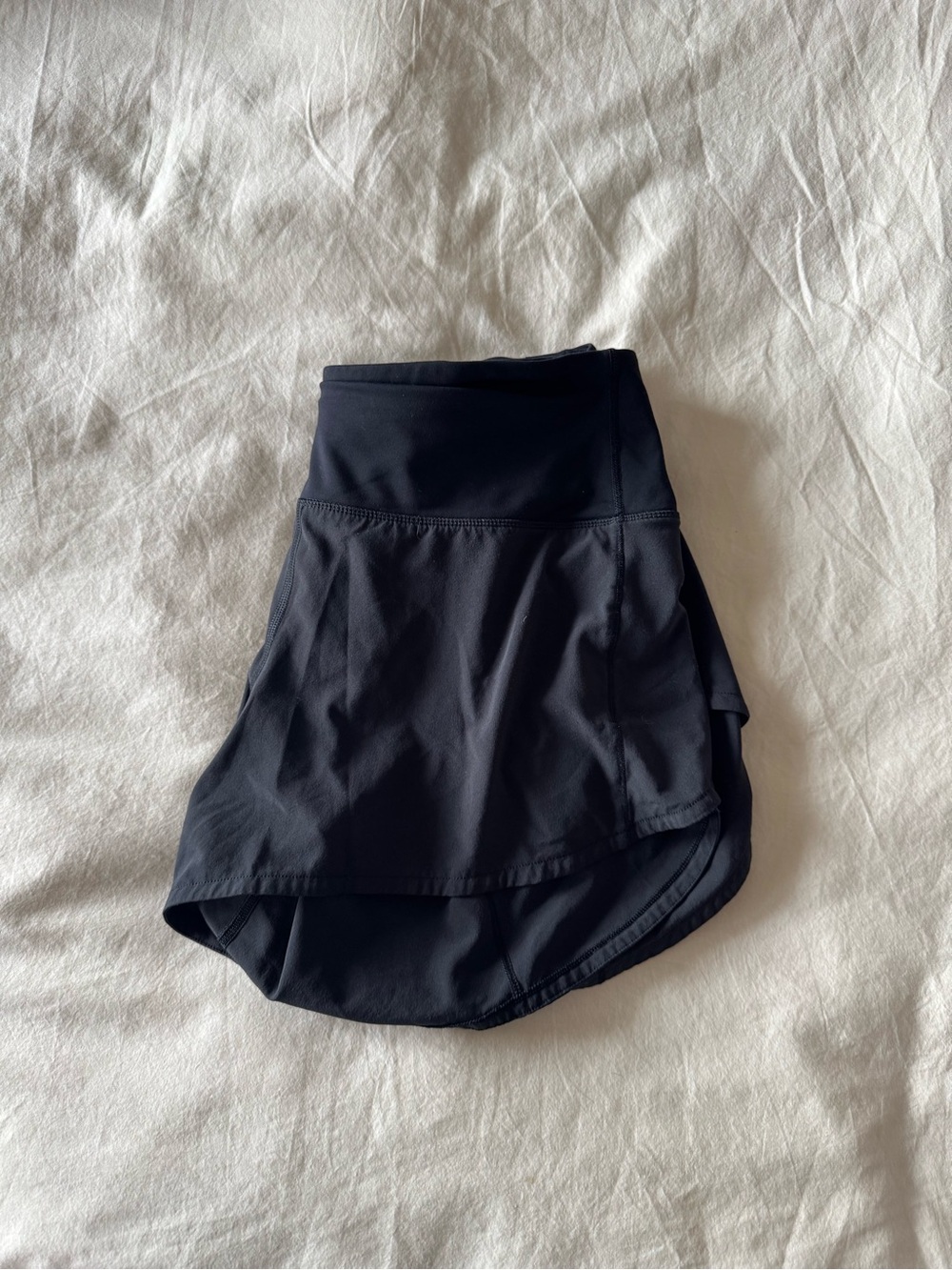 Lululemon running shorts - hottie hot